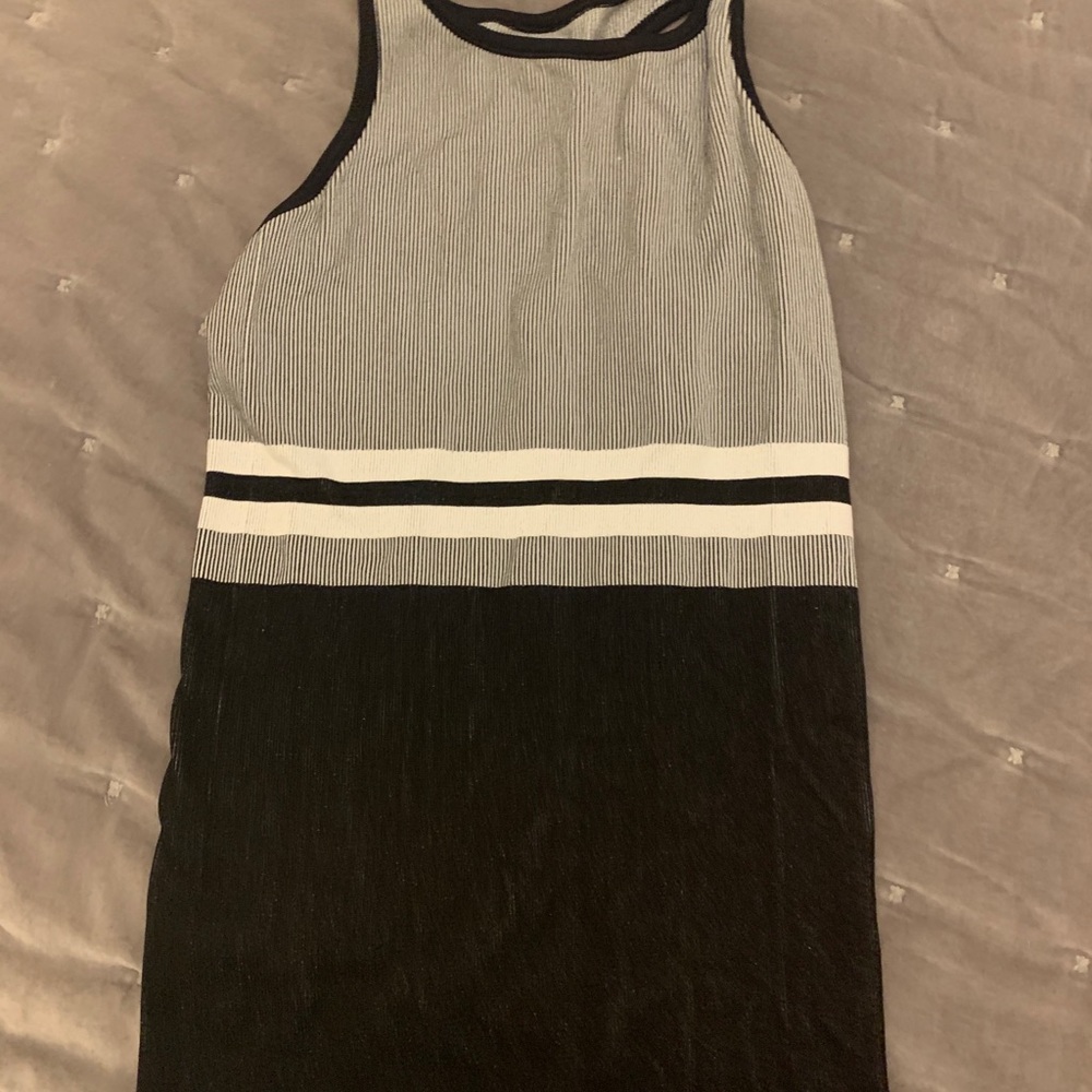 Athleta athletic top. Perfect condition size S